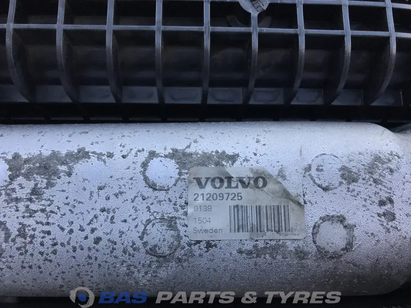 Volvo FM4 Koelerpakket Volvo D11K 330 K1 21649624 - Chladič pre Nákladné auto: obrázok 4 Volvo FM4 Koelerpakket Volvo D11K 330 K1 21649624 - Chladič pre Nákladné auto: obrázok 4