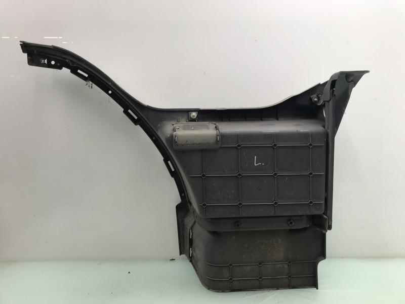 Volvo FM4 Opstap Links Volvo 82644146 - Karoséria a exteriér pre Nákladné auto: obrázok 2 Volvo FM4 Opstap Links Volvo 82644146 - Karoséria a exteriér pre Nákladné auto: obrázok 2