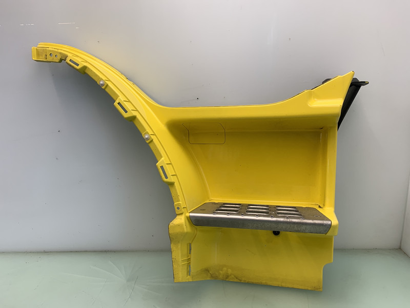 Volvo FM4 Opstap Rechts Volvo 82644147 - Karoséria a exteriér pre Nákladné auto: obrázok 1 Volvo FM4 Opstap Rechts Volvo 82644147 - Karoséria a exteriér pre Nákladné auto: obrázok 1