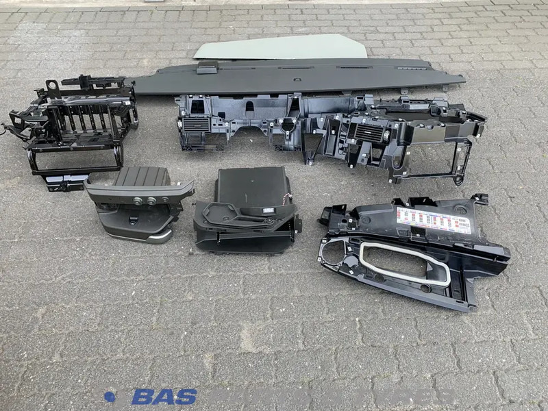 Volvo - Palubná doska pre Nákladné auto: obrázok 1 Volvo - Palubná doska pre Nákladné auto: obrázok 1