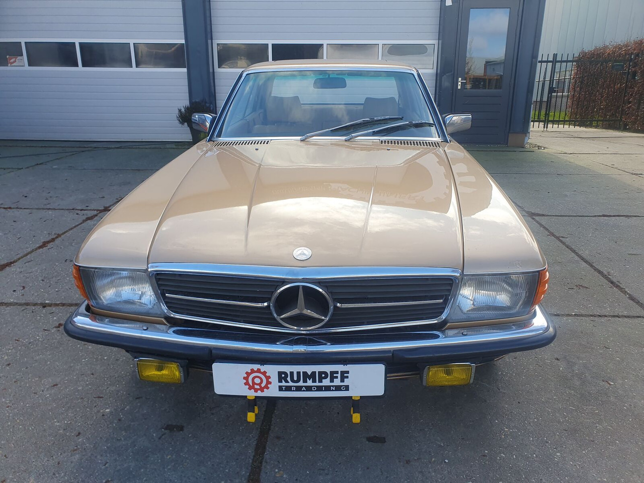 Mercedes-Benz 450 SLC coupé - Automobil: obrázok 2 Mercedes-Benz 450 SLC coupé - Automobil: obrázok 2