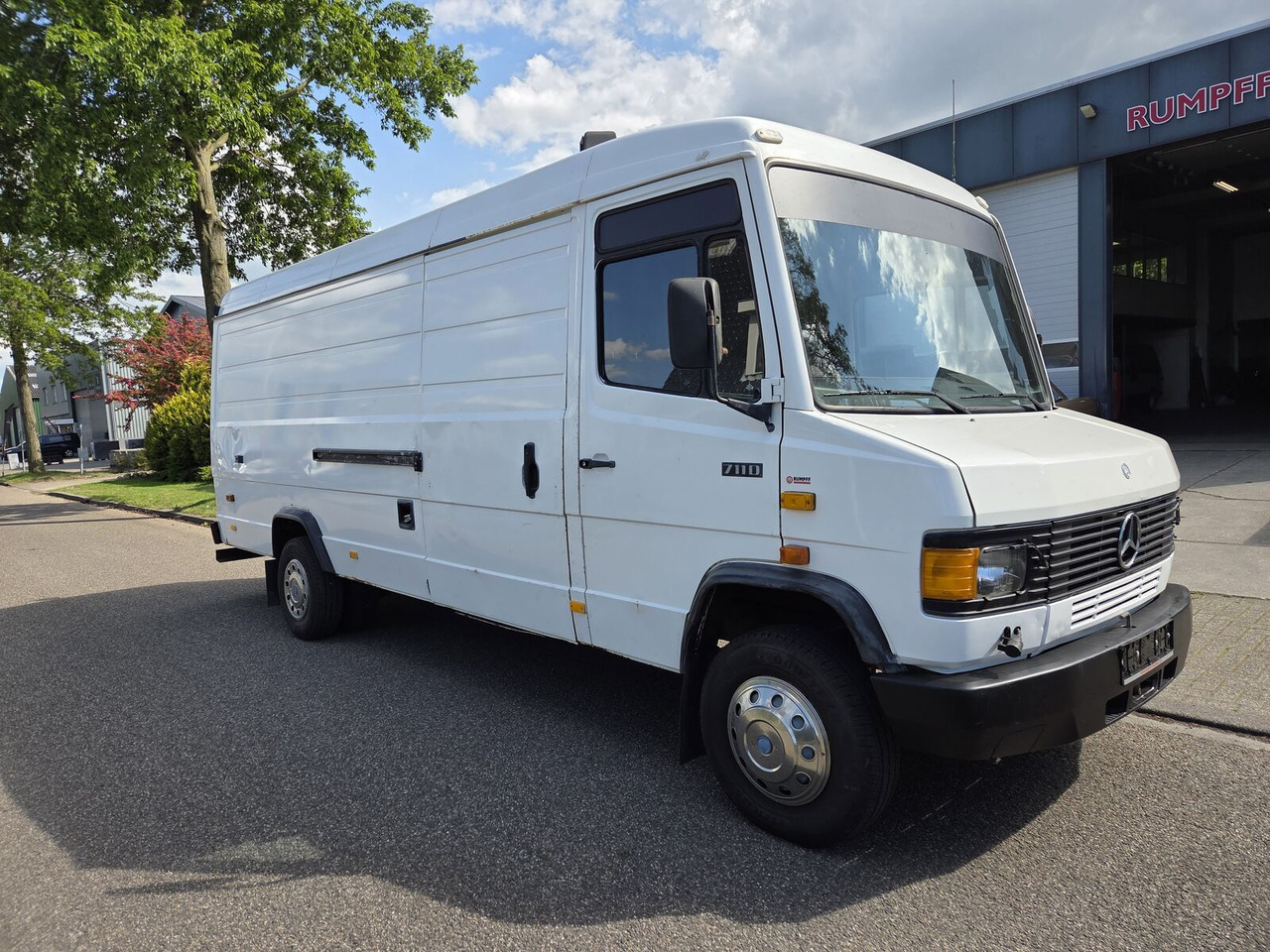 Mercedes-Benz 711D Vario Ecovan (1986) gesloten bestelwagen - Furgon: obrázok 3 Mercedes-Benz 711D Vario Ecovan (1986) gesloten bestelwagen - Furgon: obrázok 3