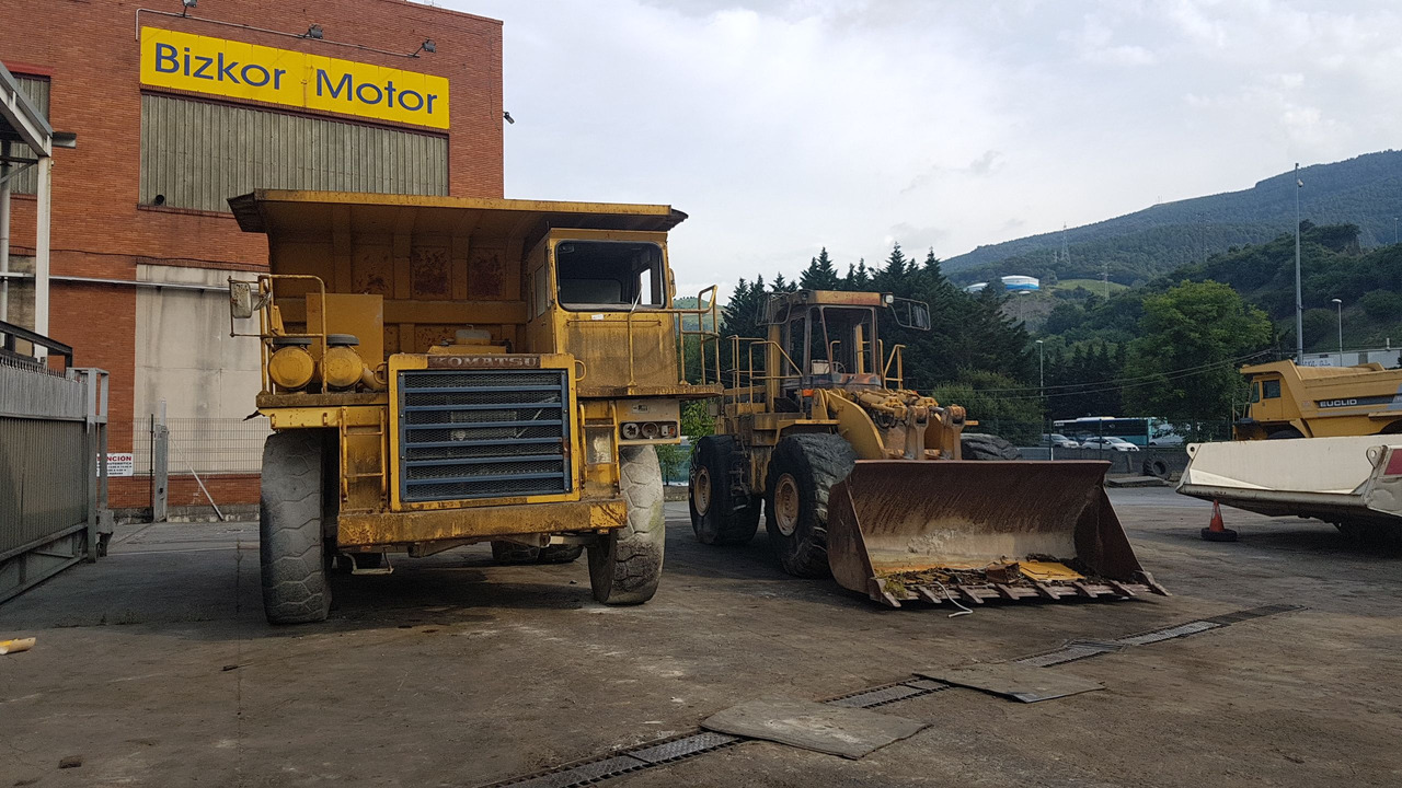 KOMATSU HD 325.5 - Pevný damper: obrázok 1 KOMATSU HD 325.5 - Pevný damper: obrázok 1