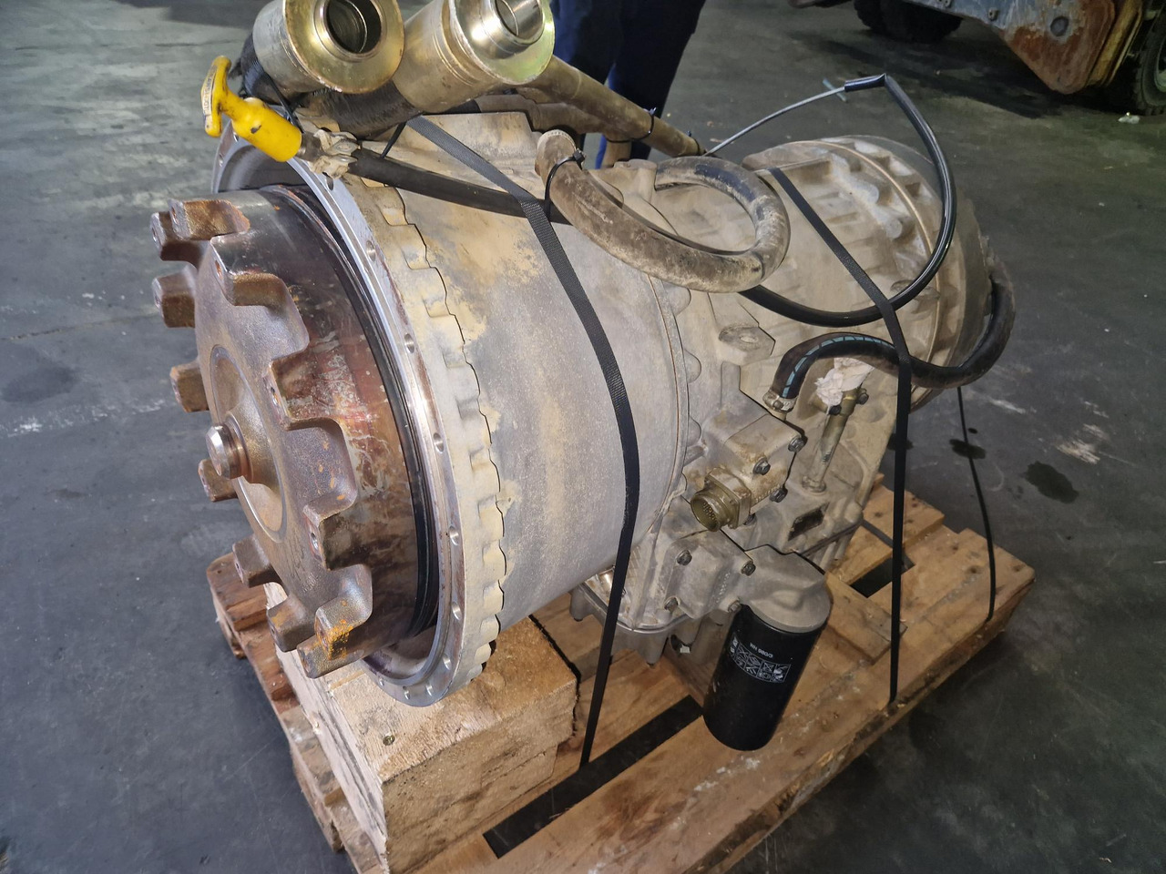 VOLVO PT1560 (VOLVO A25D) - Transmisie pre Ťahačový kĺbový damper: obrázok 1 VOLVO PT1560 (VOLVO A25D) - Transmisie pre Ťahačový kĺbový damper: obrázok 1