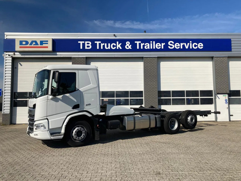 DAF XD 450 FAN CHASSIS SLEEPER CAB PTO STEERING LIFTAXLE 480WB - NEW - Podvozek s kabinou: obrázok 1 DAF XD 450 FAN CHASSIS SLEEPER CAB PTO STEERING LIFTAXLE 480WB - NEW - Podvozek s kabinou: obrázok 1