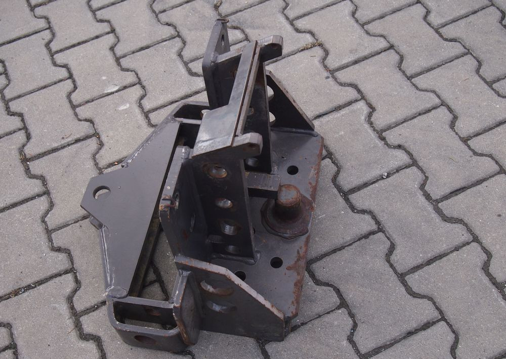 Części do Ciągnika Massey Ferguson MF 3000, 6000 Zaczep dolny do MF 3000, 3100, 6000, - Karoséria a exteriér pre Poľnohospodárske stroje: obrázok 3 Części do Ciągnika Massey Ferguson MF 3000, 6000 Zaczep dolny do MF 3000, 3100, 6000, - Karoséria a exteriér pre Poľnohospodárske stroje: obrázok 3