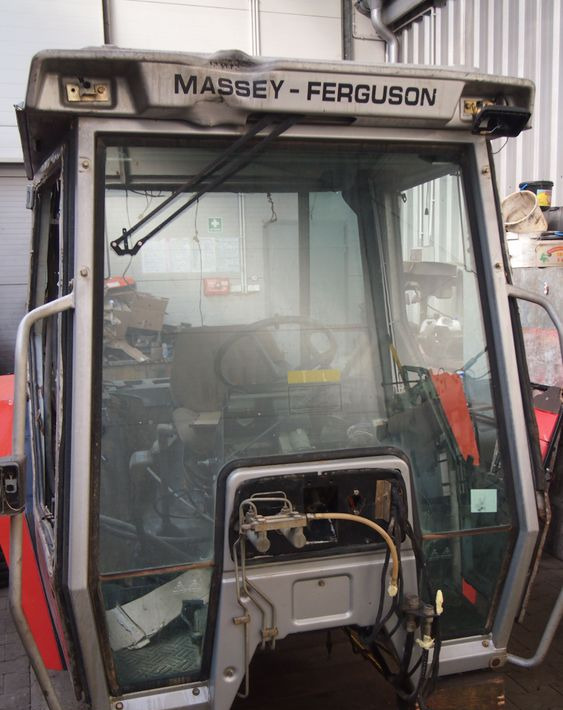 Części do Ciągnika Massey Ferguson MF 3050, 3060, 3070, 3080, 3090 Kabina do Massey Ferguson serii 30.. , 31.. , 36.. - Kabína pre Poľnohospodárske stroje: obrázok 1 Części do Ciągnika Massey Ferguson MF 3050, 3060, 3070, 3080, 3090 Kabina do Massey Ferguson serii 30.. , 31.. , 36.. - Kabína pre Poľnohospodárske stroje: obrázok 1