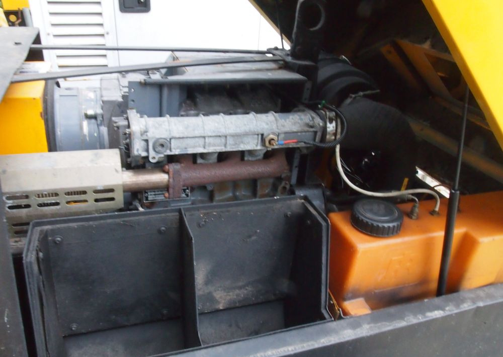 Kompresor Ingersoll Rand IR P130WD 2000 Kompresor Ingersoll Rand P130WD 30 kW - Vzduchový kompresor: obrázok 4 Kompresor Ingersoll Rand IR P130WD 2000 Kompresor Ingersoll Rand P130WD 30 kW - Vzduchový kompresor: obrázok 4