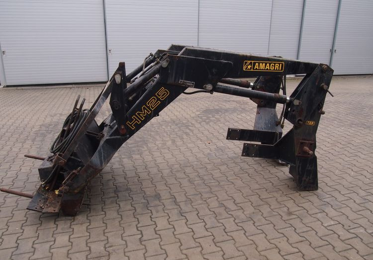 Ładowacz czołowy Amagri HM 25 1999 Tur AMAGRI do Renault 90-34 - Predný nakladač na traktor: obrázok 1 Ładowacz czołowy Amagri HM 25 1999 Tur AMAGRI do Renault 90-34 - Predný nakladač na traktor: obrázok 1