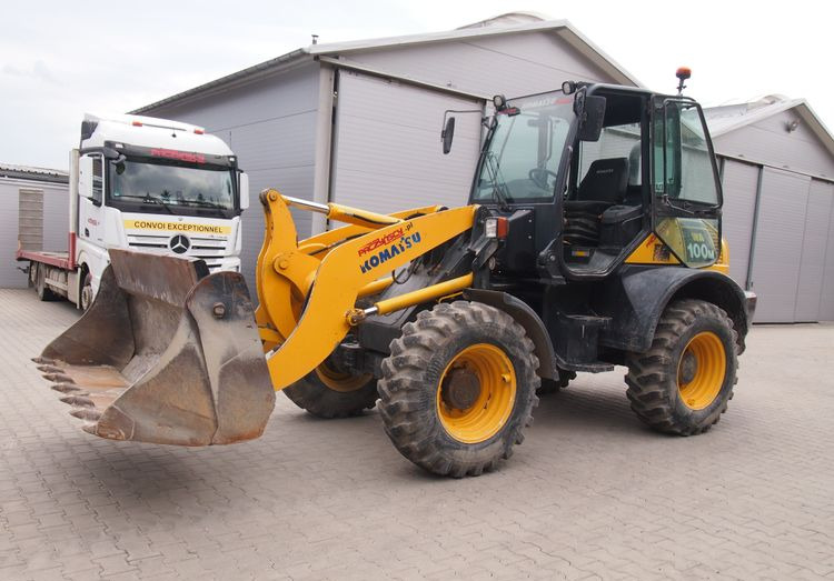 Ładowarka Komatsu WA100-6 2012 Ładowarka Komatsu WA 100-6 - Kolesový nakladač: obrázok 4 Ładowarka Komatsu WA100-6 2012 Ładowarka Komatsu WA 100-6 - Kolesový nakladač: obrázok 4