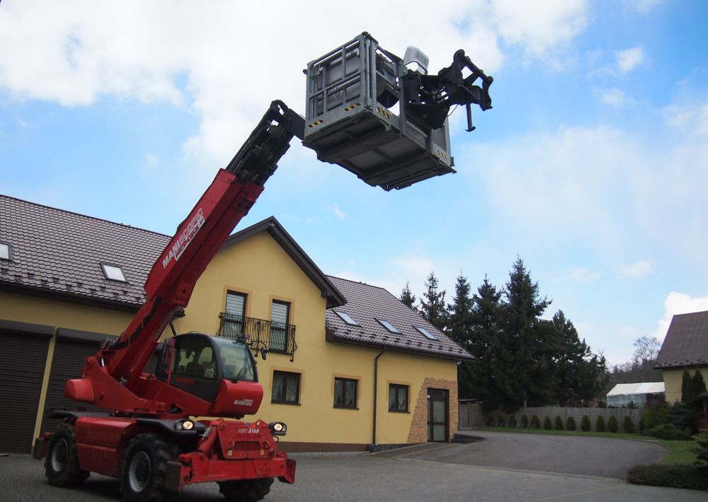Ładowarka teleskopowa Manitou MRT 2150 Privilege MANITOU ważne UDT - Teleskopický nakladač: obrázok 2 Ładowarka teleskopowa Manitou MRT 2150 Privilege MANITOU ważne UDT - Teleskopický nakladač: obrázok 2