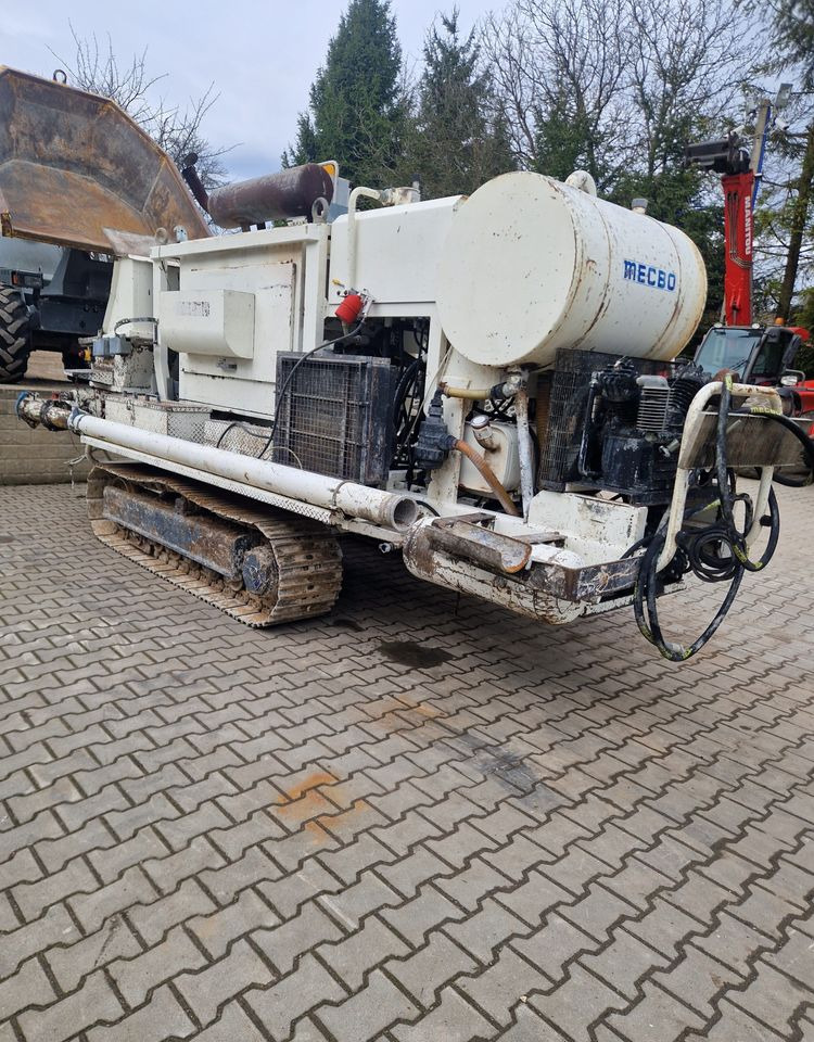 Pompa do betonu Mecbo CAR TCACK P6.80 APV/DI 90bar 2007 Pompa do betonu MECBO P6.80 na gąsienicach - Stacionárne čerpadlo betónu: obrázok 4 Pompa do betonu Mecbo CAR TCACK P6.80 APV/DI 90bar 2007 Pompa do betonu MECBO P6.80 na gąsienicach - Stacionárne čerpadlo betónu: obrázok 4