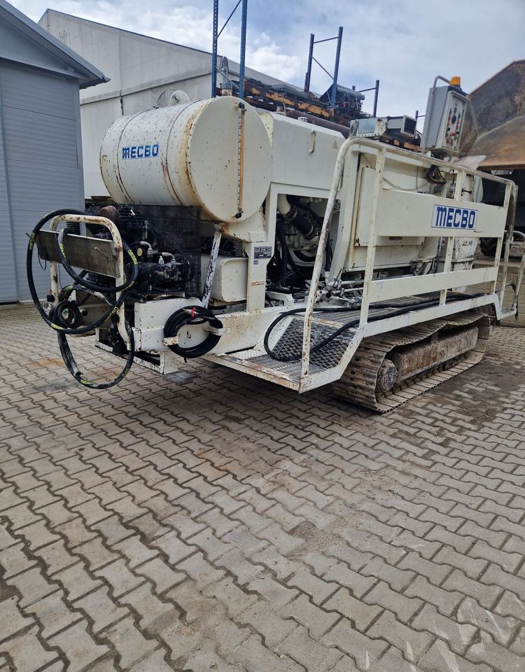 Pompa do betonu Mecbo CAR TCACK P6.80 APV/DI 90bar 2007 Pompa do betonu MECBO P6.80 na gąsienicach - Stacionárne čerpadlo betónu: obrázok 3 Pompa do betonu Mecbo CAR TCACK P6.80 APV/DI 90bar 2007 Pompa do betonu MECBO P6.80 na gąsienicach - Stacionárne čerpadlo betónu: obrázok 3