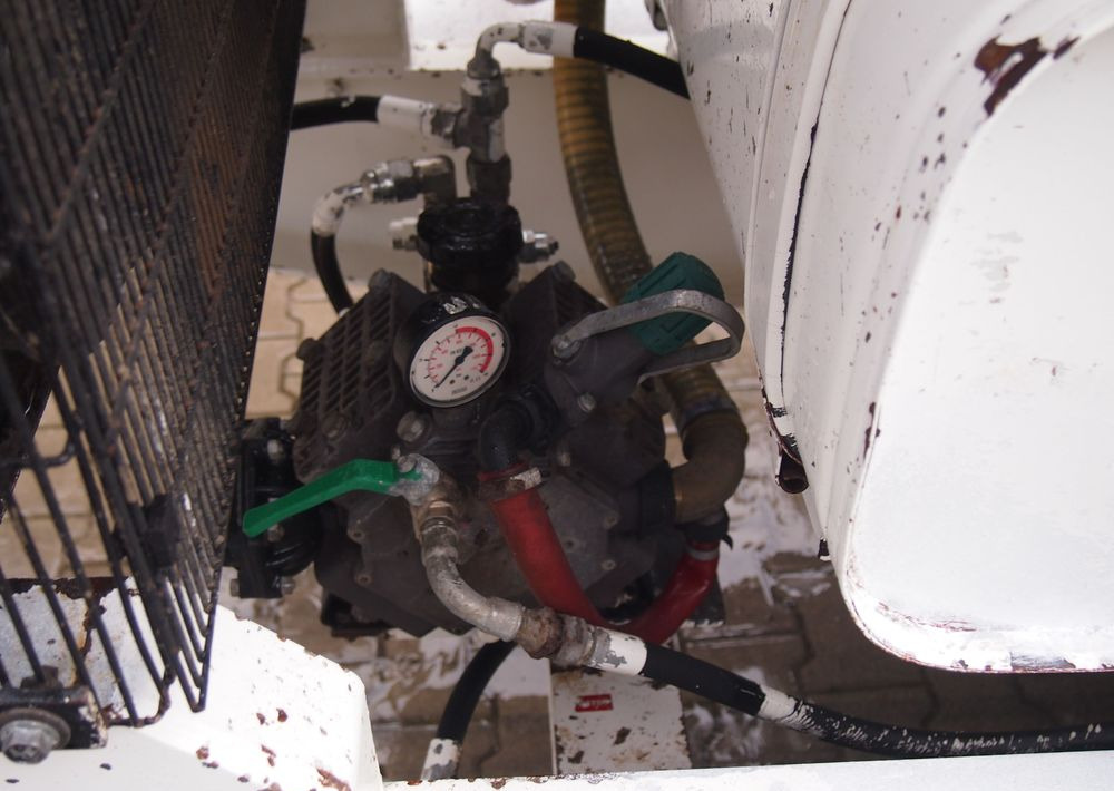 Stacionárne čerpadlo betónu Pompa do betonu Mecbo Cartrack P4,65 APV 70bar 2009 Pompa do betonu MECBO P4,65 na gąsienicach: obrázok 9 Stacionárne čerpadlo betónu Pompa do betonu Mecbo Cartrack P4,65 APV 70bar 2009 Pompa do betonu MECBO P4,65 na gąsienicach: obrázok 9