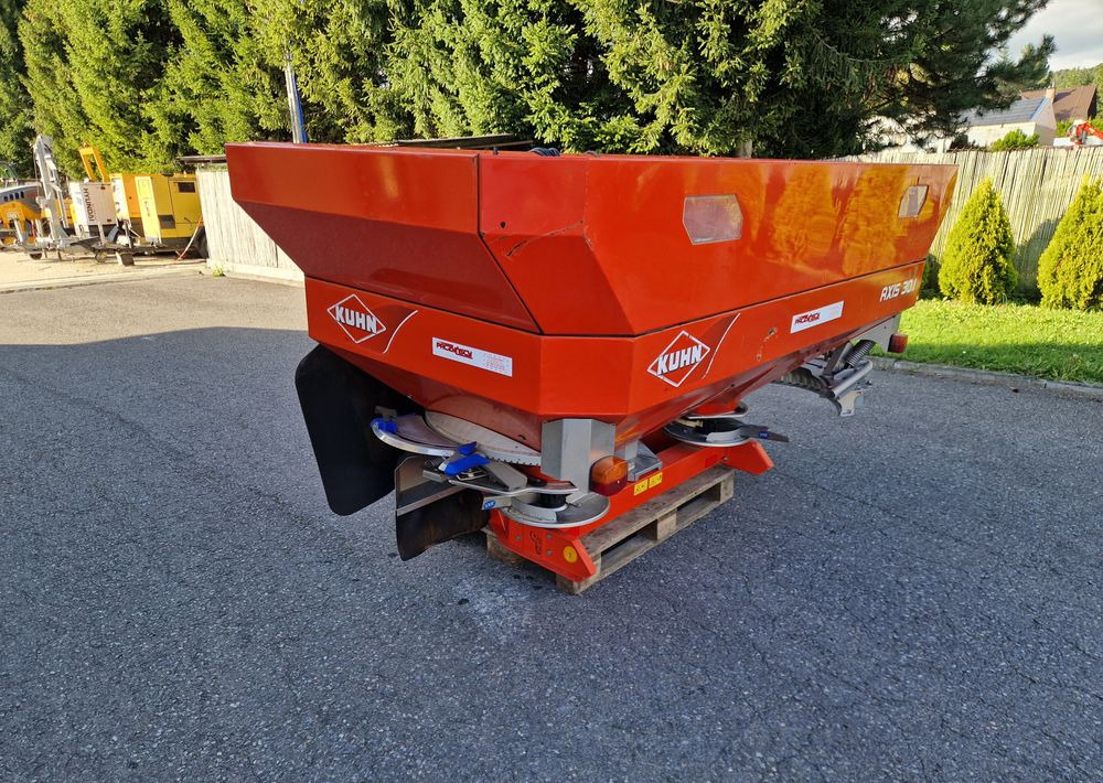 Rozmetač hnojiva Rozsiewacz nawozów Kuhn AXIS 30,1 2008 Rozsiewacz KUHN RAUCH: obrázok 14 Rozmetač hnojiva Rozsiewacz nawozów Kuhn AXIS 30,1 2008 Rozsiewacz KUHN RAUCH: obrázok 14