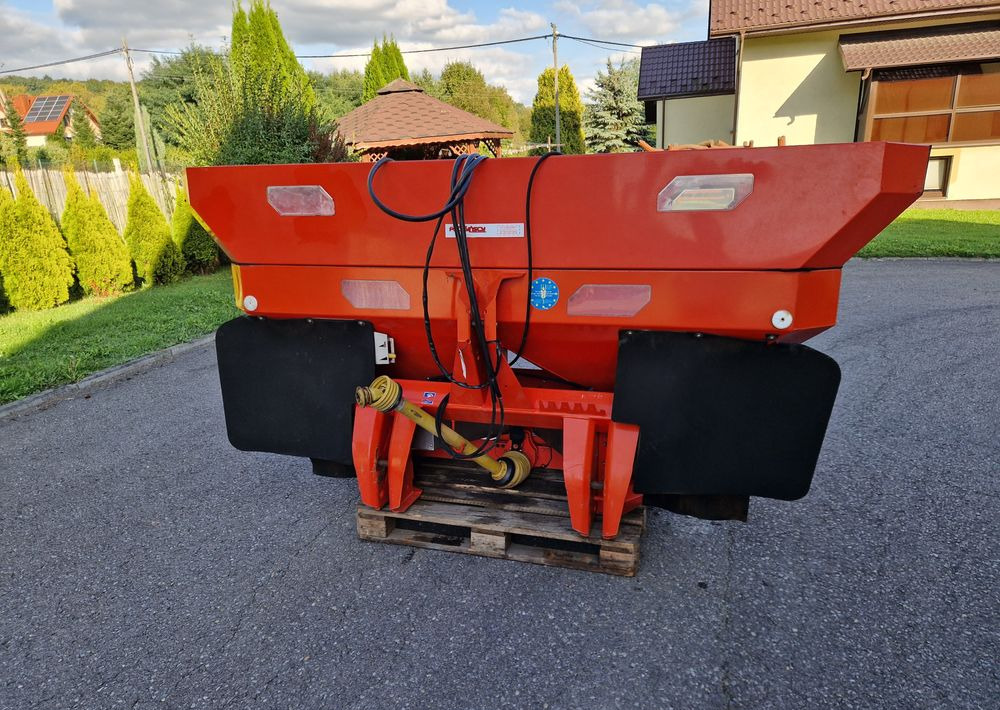 Rozmetač hnojiva Rozsiewacz nawozów Kuhn AXIS 30,1 2008 Rozsiewacz KUHN RAUCH: obrázok 11 Rozmetač hnojiva Rozsiewacz nawozów Kuhn AXIS 30,1 2008 Rozsiewacz KUHN RAUCH: obrázok 11