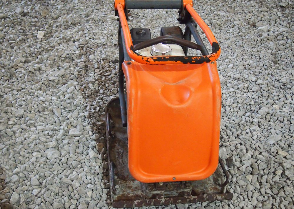 Ubijarka Belle PC5000E 2009 Zagęszczarka ubijarka Bella - Vibračná doska: obrázok 5 Ubijarka Belle PC5000E 2009 Zagęszczarka ubijarka Bella - Vibračná doska: obrázok 5