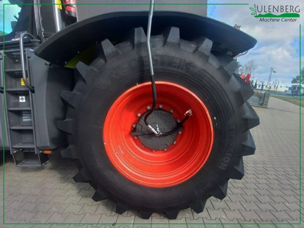 Claas XERION 5000 - Traktor: obrázok 4 Claas XERION 5000 - Traktor: obrázok 4
