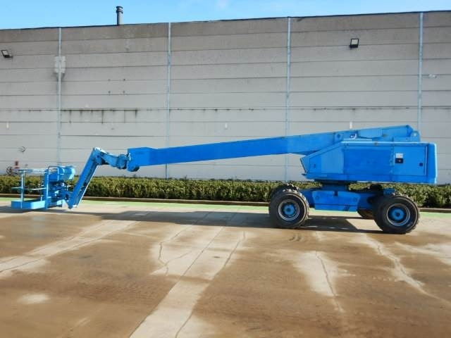 Aichi SP21AJ - Teleskopická plošina: obrázok 1 Aichi SP21AJ - Teleskopická plošina: obrázok 1