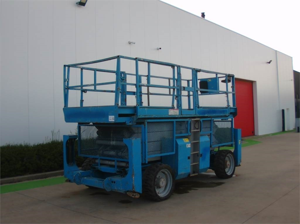 Genie GS4390RT - Samohybná plošiny: obrázok 2 Genie GS4390RT - Samohybná plošiny: obrázok 2