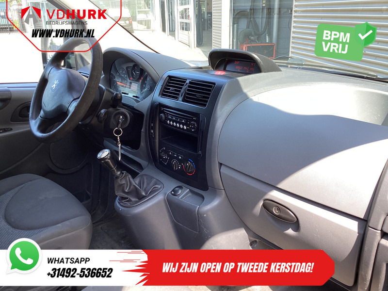 Peugeot Expert 1.6 HDI L2 DC Dubbel Cabine EXPORT ONLY DB Riem V.V./ APK 5-26'/ Airco/ Trekhaak - Malá dodávka, Dodávkа s dvojitou kabínou: obrázok 3 Peugeot Expert 1.6 HDI L2 DC Dubbel Cabine EXPORT ONLY DB Riem V.V./ APK 5-26'/ Airco/ Trekhaak - Malá dodávka, Dodávkа s dvojitou kabínou: obrázok 3