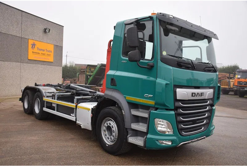 DAF CF 480 - Hákový nosič kontajnerov: obrázok 4 DAF CF 480 - Hákový nosič kontajnerov: obrázok 4