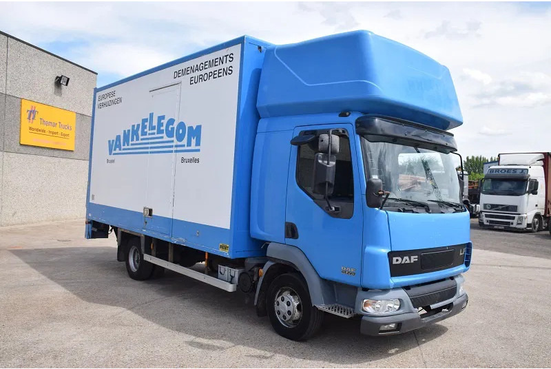 DAF LF 220 LF45 220 - Skříňový nákladní auto: obrázok 4 DAF LF 220 LF45 220 - Skříňový nákladní auto: obrázok 4