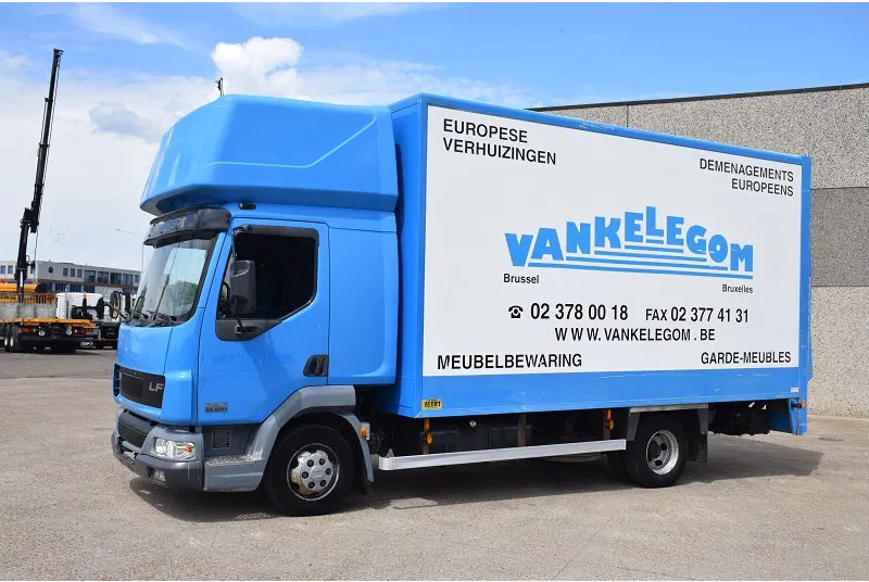 DAF LF 220 LF45 220 - Skříňový nákladní auto: obrázok 2 DAF LF 220 LF45 220 - Skříňový nákladní auto: obrázok 2