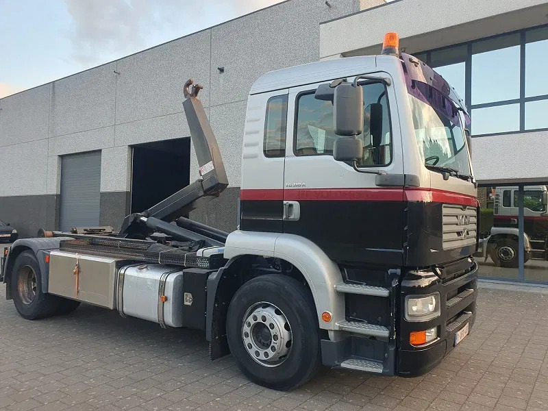 MAN TG 310 A - Hákový nosič kontajnerov: obrázok 1 MAN TG 310 A - Hákový nosič kontajnerov: obrázok 1