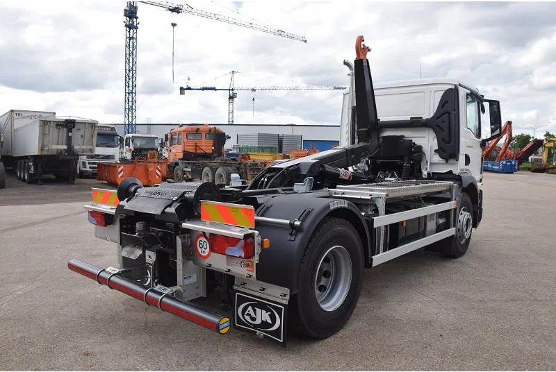 Hákový nosič kontajnerov MAN TGM 18.320: obrázok 8 Hákový nosič kontajnerov MAN TGM 18.320: obrázok 8