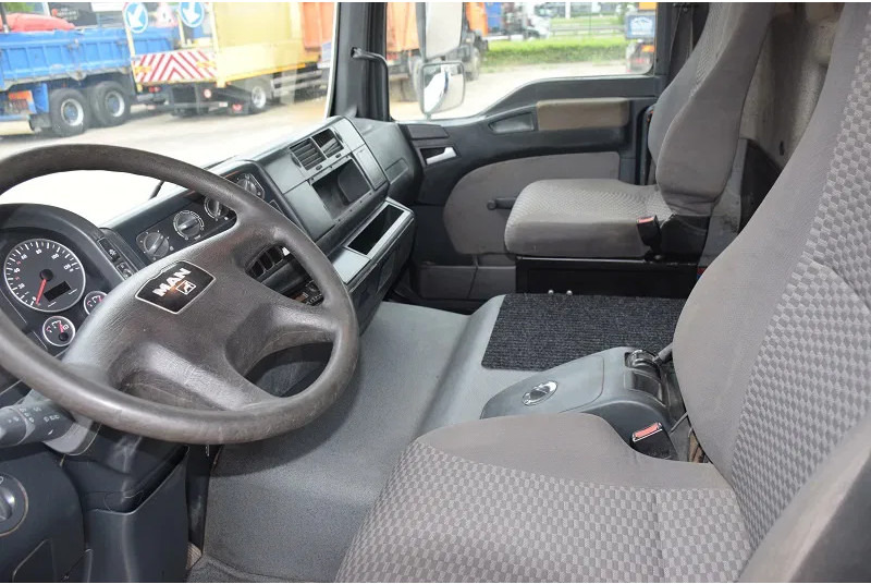 Sklápač, Auto s hydraulickou rukou MAN TGM 18.330: obrázok 15