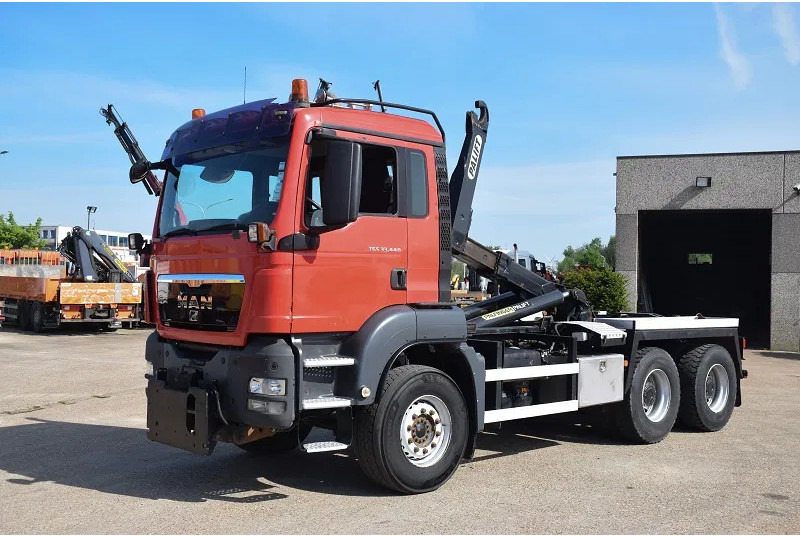 MAN TGS 33.440 - Hákový nosič kontajnerov: obrázok 1 MAN TGS 33.440 - Hákový nosič kontajnerov: obrázok 1