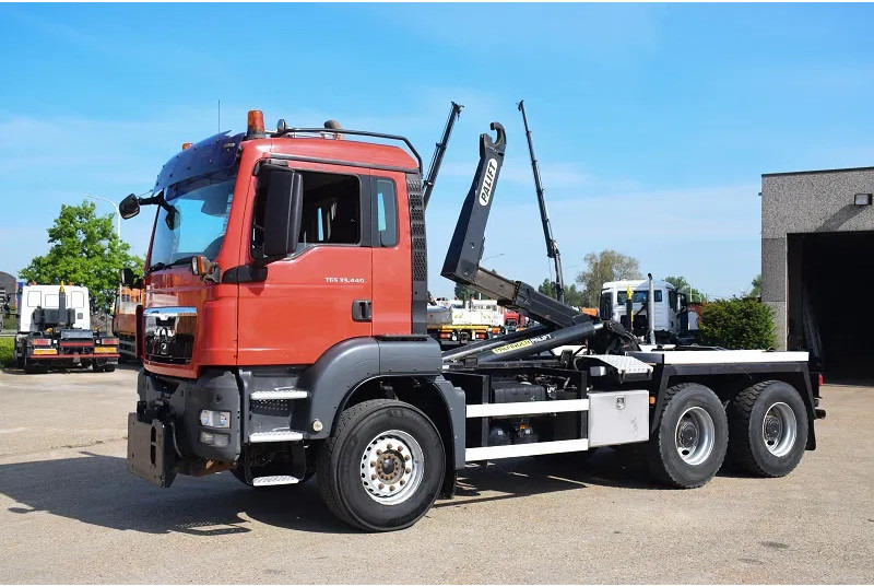 MAN TGS 33.440 - Hákový nosič kontajnerov: obrázok 2 MAN TGS 33.440 - Hákový nosič kontajnerov: obrázok 2