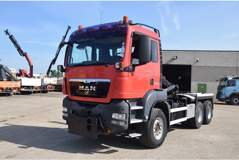 MAN TGS 33.440 - Hákový nosič kontajnerov: obrázok 3 MAN TGS 33.440 - Hákový nosič kontajnerov: obrázok 3