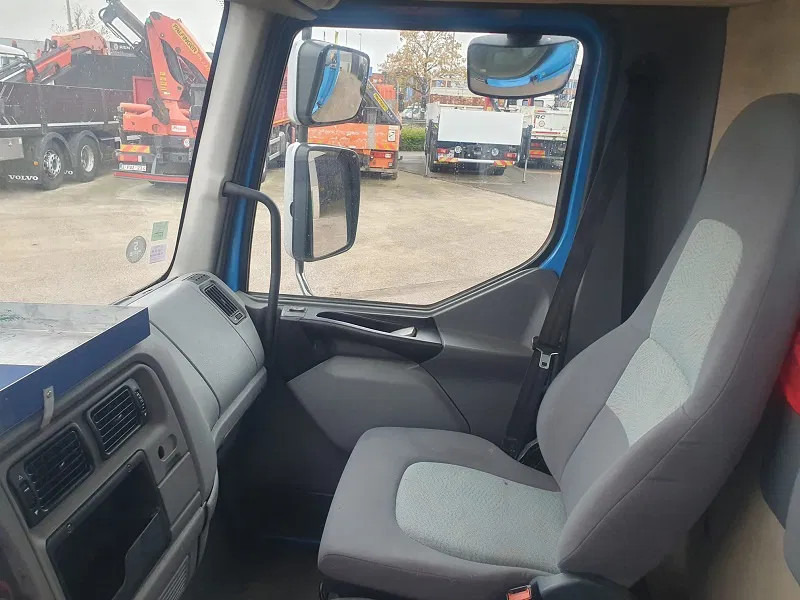 Renault DCi 220 - Auto s hydraulickou rukou: obrázok 5 Renault DCi 220 - Auto s hydraulickou rukou: obrázok 5