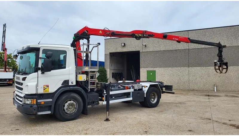 Scania P280 - Auto s hydraulickou rukou: obrázok 4 Scania P280 - Auto s hydraulickou rukou: obrázok 4