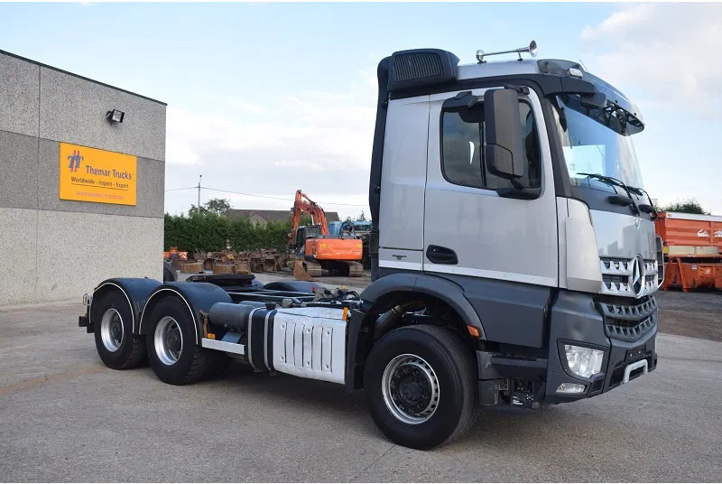 Mercedes-Benz Arocs 3345 - Ťahač: obrázok 5 Mercedes-Benz Arocs 3345 - Ťahač: obrázok 5