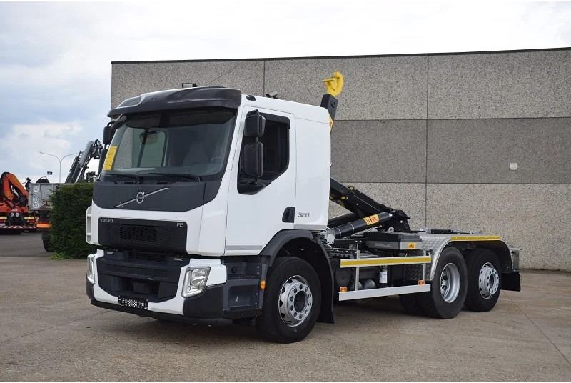 Volvo FE 320 - Hákový nosič kontajnerov: obrázok 2 Volvo FE 320 - Hákový nosič kontajnerov: obrázok 2
