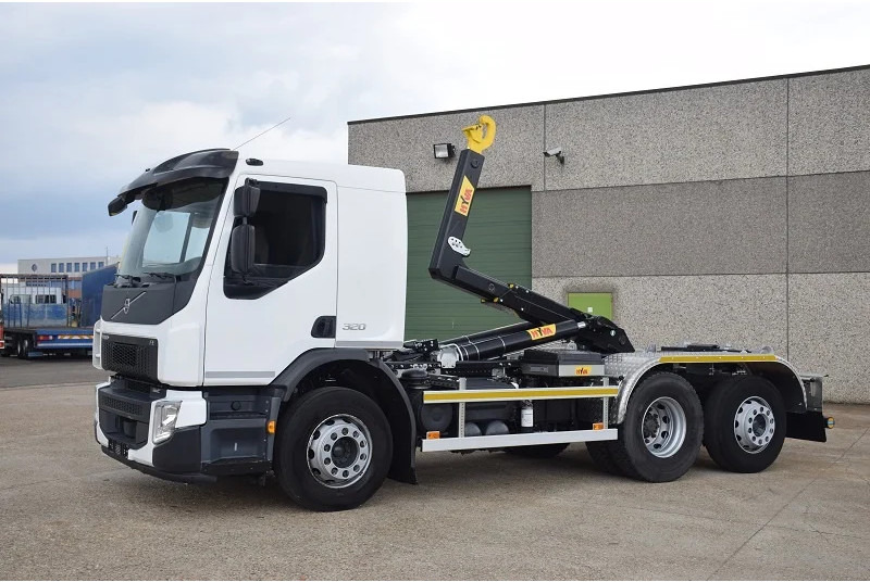 Volvo FE 320 - Hákový nosič kontajnerov: obrázok 3 Volvo FE 320 - Hákový nosič kontajnerov: obrázok 3