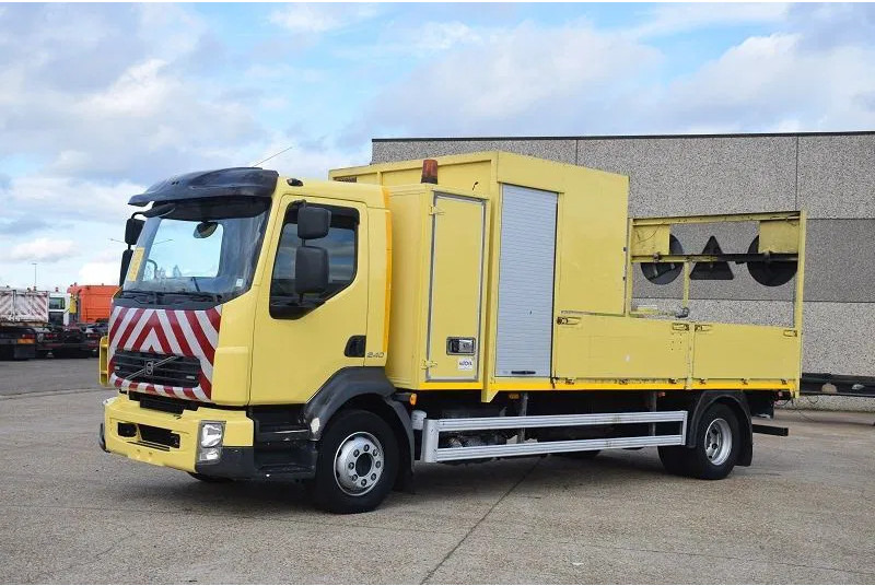 Volvo FL 250 - Valníkový/ Plošinový nákladný automobil: obrázok 3 Volvo FL 250 - Valníkový/ Plošinový nákladný automobil: obrázok 3