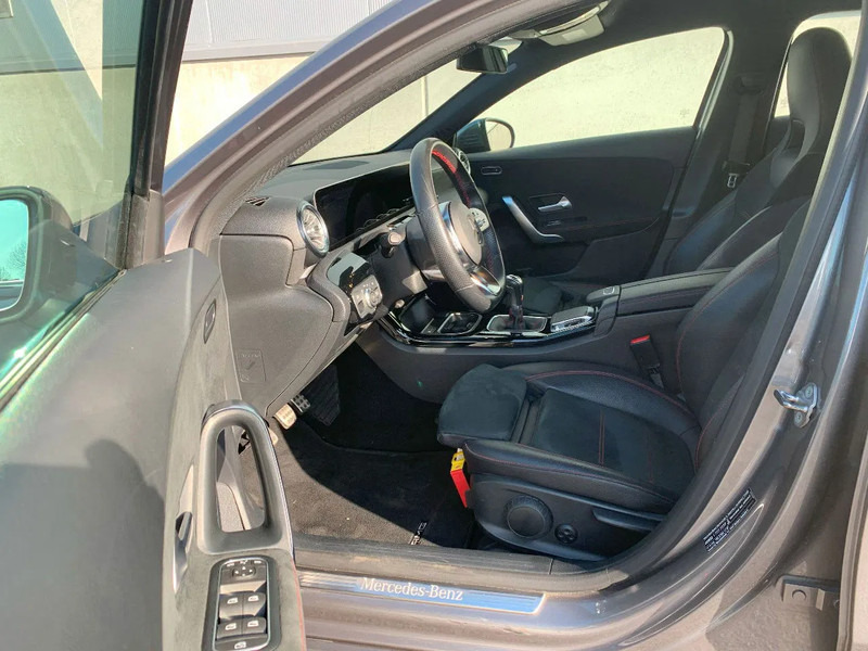 Mercedes-Benz A-Klasse A200 - Automobil: obrázok 3 Mercedes-Benz A-Klasse A200 - Automobil: obrázok 3