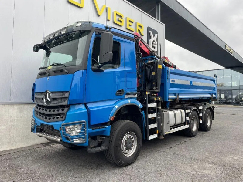 Mercedes-Benz Arocs 3342 *6x6*meegestuurd as*2zijdige kipper*Airco*Bluetooth - Sklápač, Auto s hydraulickou rukou: obrázok 1 Mercedes-Benz Arocs 3342 *6x6*meegestuurd as*2zijdige kipper*Airco*Bluetooth - Sklápač, Auto s hydraulickou rukou: obrázok 1