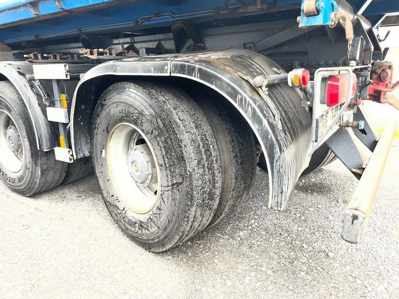 Mercedes-Benz Arocs 3342 *6x6*meegestuurd as*2zijdige kipper*Airco*Bluetooth - Sklápač, Auto s hydraulickou rukou: obrázok 5 Mercedes-Benz Arocs 3342 *6x6*meegestuurd as*2zijdige kipper*Airco*Bluetooth - Sklápač, Auto s hydraulickou rukou: obrázok 5