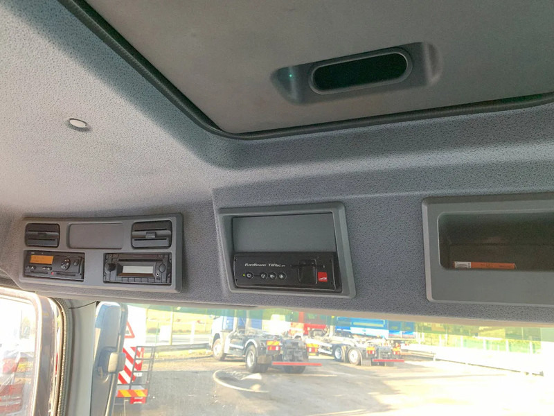 Mercedes-Benz Atego 1018 KOELING*Cruise control*Airconditioning*Geveerde bestuurdersstoel* - Skříňový nákladní auto: obrázok 4 Mercedes-Benz Atego 1018 KOELING*Cruise control*Airconditioning*Geveerde bestuurdersstoel* - Skříňový nákladní auto: obrázok 4