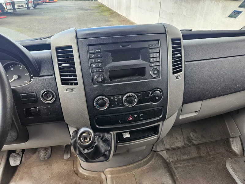 Mercedes-Benz Sprinter 313 - Chladiarenská dodávka: obrázok 5 Mercedes-Benz Sprinter 313 - Chladiarenská dodávka: obrázok 5