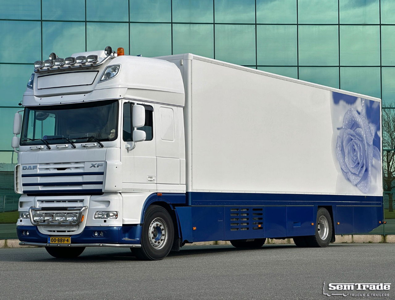 DAF XF 105.460 SSC 7 Karren BAK Bloemen Verkoop Koeling Klep Kachel - Chladirenské nákladné vozidlo: obrázok 1 DAF XF 105.460 SSC 7 Karren BAK Bloemen Verkoop Koeling Klep Kachel - Chladirenské nákladné vozidlo: obrázok 1