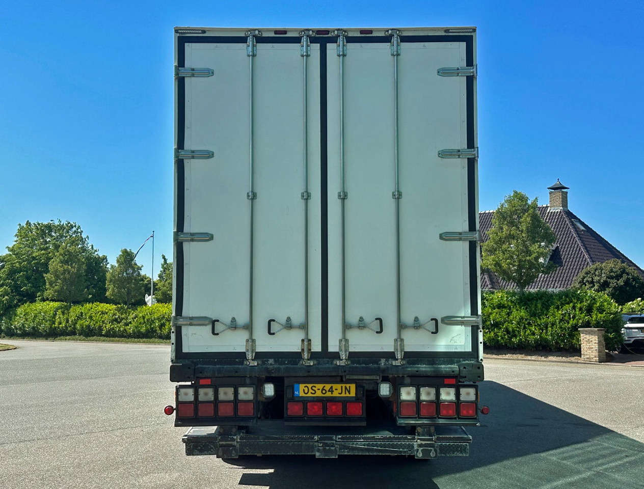 Ekeri 3-AS Multi Temp 1335 x 250 x 271 CM Inside Tail Lift - Náves chladírenské: obrázok 4 Ekeri 3-AS Multi Temp 1335 x 250 x 271 CM Inside Tail Lift - Náves chladírenské: obrázok 4