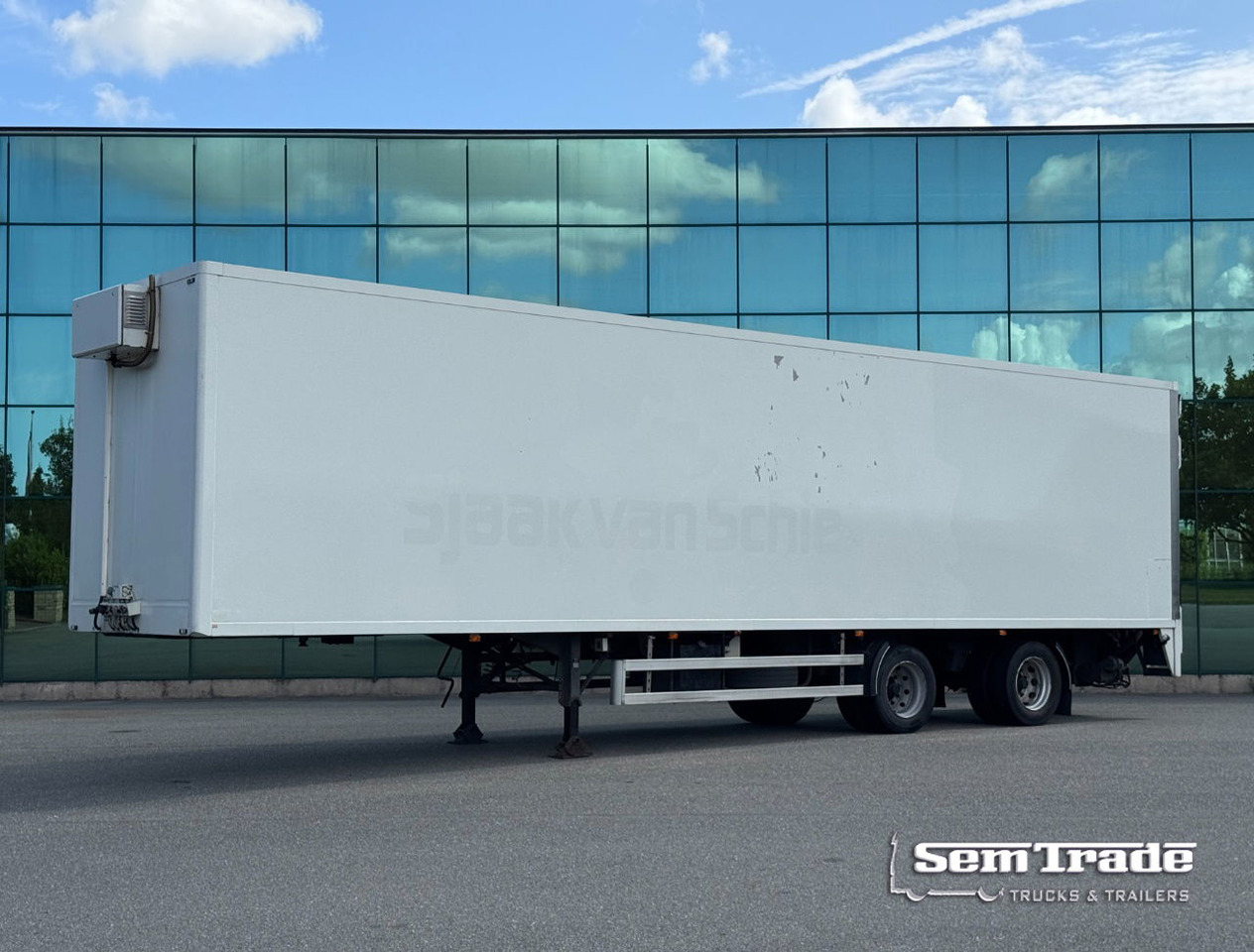 HTF 2-AS Heiwo 1240 x 250 x 272 CM Inwendig Stuuras Laadklep APK TOT 07-2026 - Náves skriňové: obrázok 1 HTF 2-AS Heiwo 1240 x 250 x 272 CM Inwendig Stuuras Laadklep APK TOT 07-2026 - Náves skriňové: obrázok 1