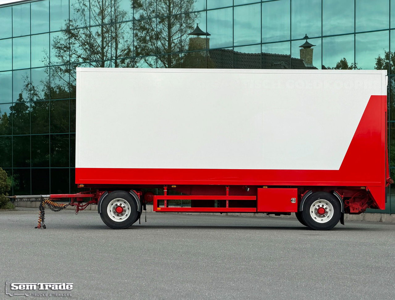 Heiwo Chassis + Isolated BOX 770x250x270 Inside Tail Lift Super Condition - Príves skriňové: obrázok 2 Heiwo Chassis + Isolated BOX 770x250x270 Inside Tail Lift Super Condition - Príves skriňové: obrázok 2