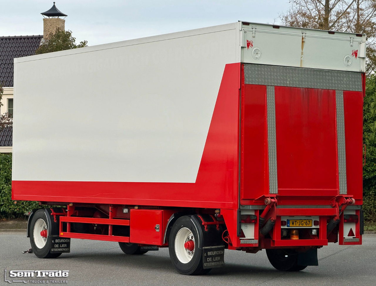 Heiwo Chassis + Isolated BOX 770x250x270 Inside Tail Lift Super Condition - Príves skriňové: obrázok 3 Heiwo Chassis + Isolated BOX 770x250x270 Inside Tail Lift Super Condition - Príves skriňové: obrázok 3